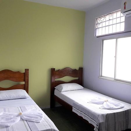 Hostel Dez De Julho มาเนาส์ ภายนอก รูปภาพ