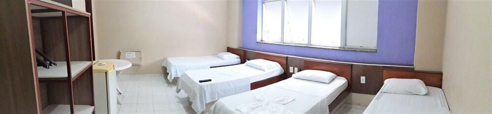 Hostel Dez De Julho มาเนาส์ ภายนอก รูปภาพ
